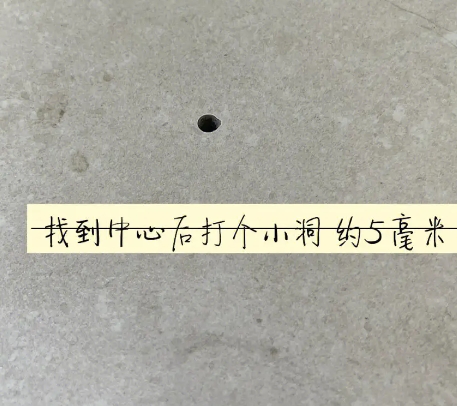 金山屯瓷砖空鼓维修公司专业解答在瓷砖铺贴过程中，如果砂料搅拌不均匀，将会带来以下问题